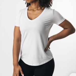 Alphalete premium v neck